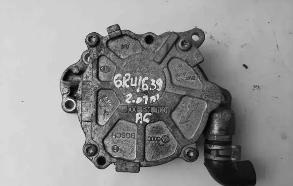 Audi A6 S6 C6 4F Vacuum pump 03L145100