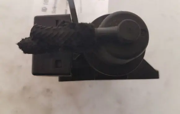 BMW 1 E81 E87 Turbo solenoid valve 70206301 780539101