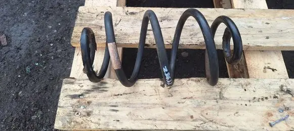 Nissan Note (E11) Rear coil spring 