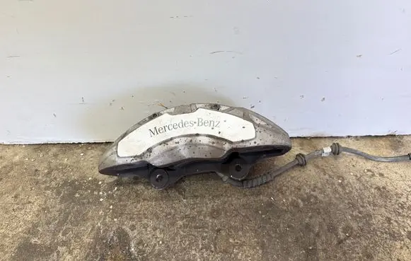 Mercedes-Benz C W206 Front brake caliper 18801R