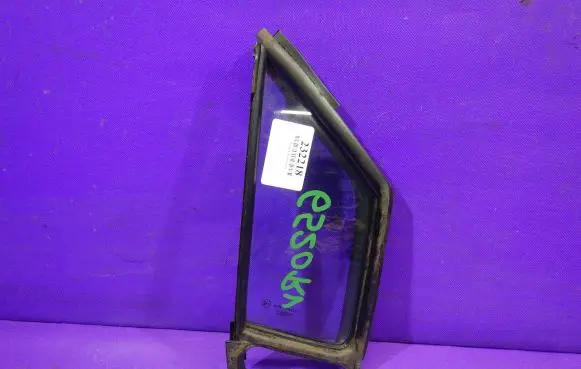 Opel Agila B Front door window glass four-door