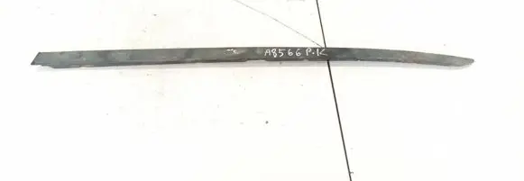 Chrysler Sebring (ST-22 - JR) Front door glass trim molding 