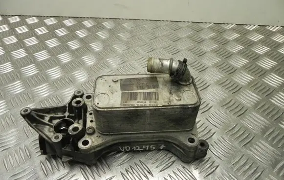 Mercedes-Benz E A207 other engine part A6511800865 VD12457