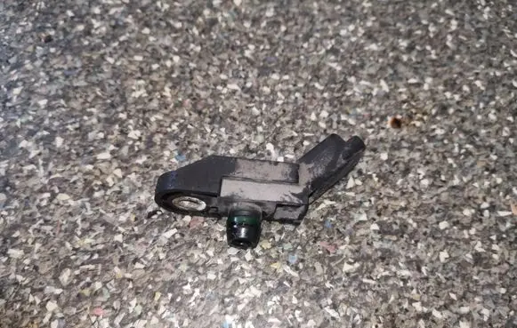 Peugeot 607 Air pressure sensor 0261230058