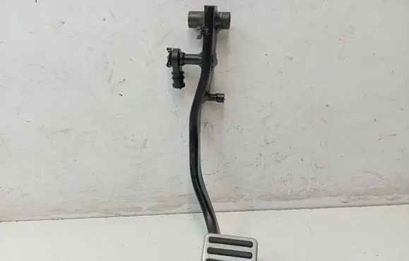 Volvo XC60 Clutch pedal 
