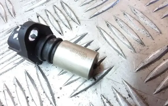 Toyota Yaris Crankshaft position sensor 90919105063