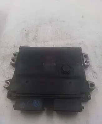Suzuki Swift II Engine control unit/module 3392073KH 073KH 1123008171