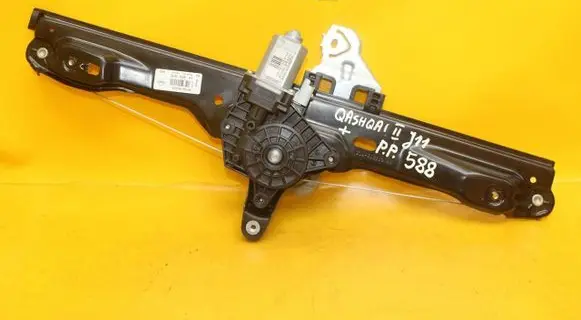 Nissan Qashqai Front door electric window regulator 807004EA0D C17313102