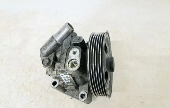 Volvo V70 Power steering pump 7G913A696HB 31302569