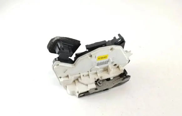 Volkswagen Golf VII Front door lock 5K1837016E E5649