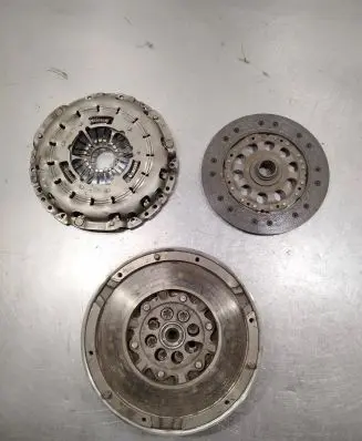 BMW X3 E83 Clutch set kit 7519484