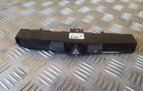 Opel Astra H Hazard light switch 13100105 03758075 GM13100105XF