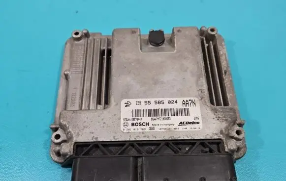 Opel Zafira C Engine control unit/module ECU 0281018769 IMPRK1376572