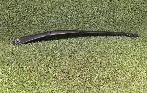 BMW 5 G30 G31 G38 Front wiper blade arm W92312