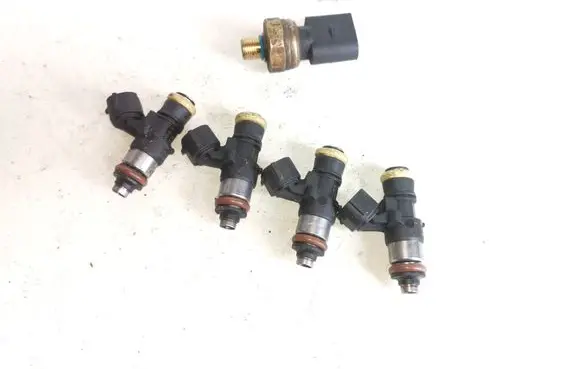 Volkswagen PASSAT B6 Fuel injectors set 0280158831 03C906039A 03C906051A