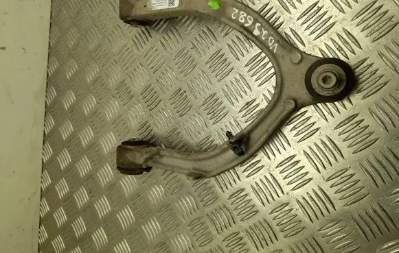 Tesla Model Y Front lower control arm/wishbone 118832600A