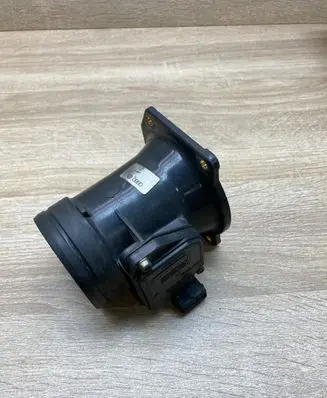 Audi A3 S3 8L Mass air flow meter 058133471 AFH6010B