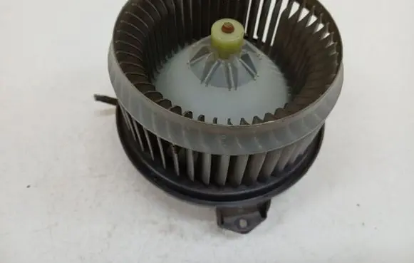 Toyota Auris 150 Heater fan/blower AV2727008103