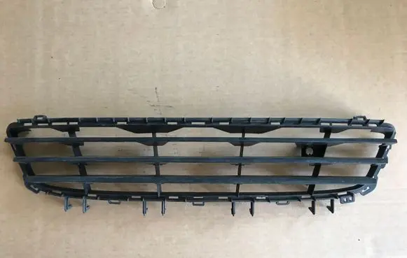 Opel Astra H Front bumper lower grill