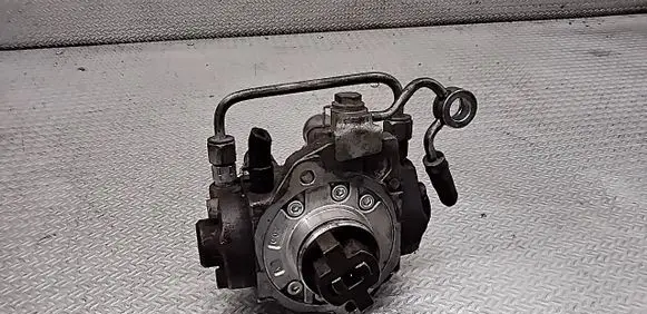 Toyota Avensis T270 Fuel injection high pressure pump 221000R040 HU29440000710