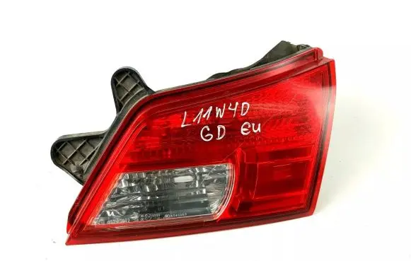 Subaru Legacy Tailgate rear/tail lights