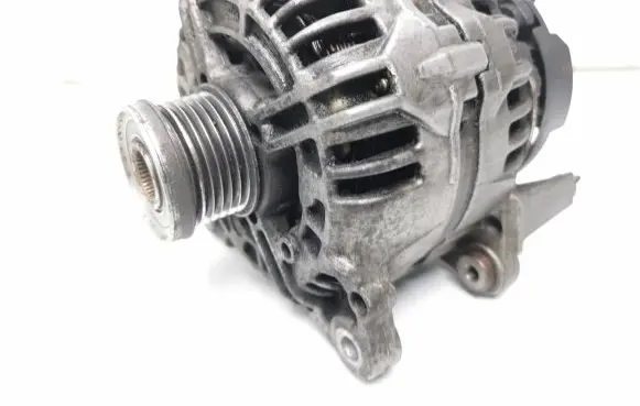 Audi A3 S3 A3 Sportback 8P Generator/alternator 03C903025F 0420525290025 F24013903