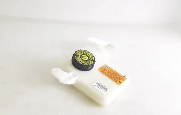 Brake fluid reservoir