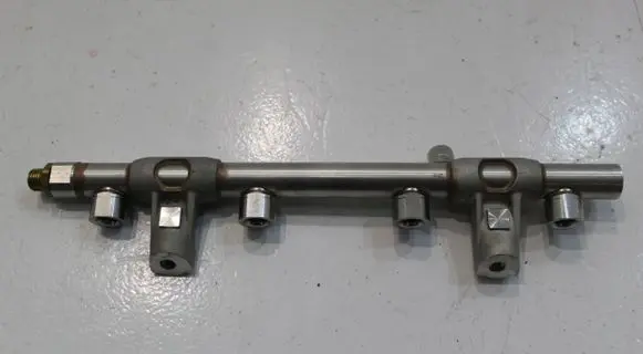 Volkswagen Arteon Fuel main line pipe 06L133317E
