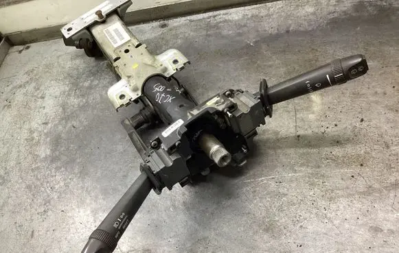 Volvo XC70 Steering wheel axle P30680270 T250501056