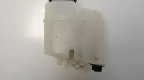 Volvo XC40 Power steering fluid tank/reservoir 