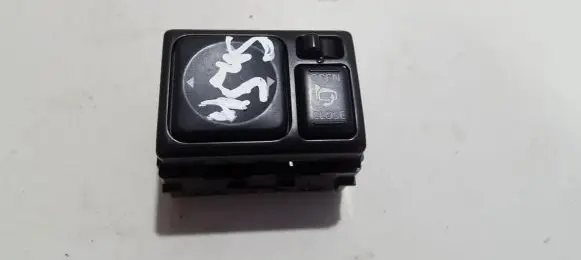 Nissan X-Trail T30 Wing mirror switch