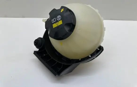 BMW 1 F20 F21 Coolant expansion tank/reservoir 7642159
