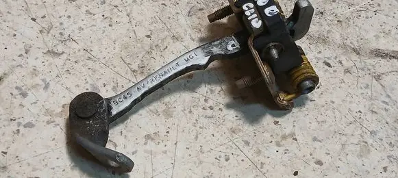 Renault Clio II Front door check strap stopper 3C65AV