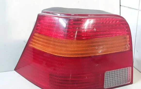 Volkswagen Golf IV Rear/tail lights 1J6945095R 1J6945257