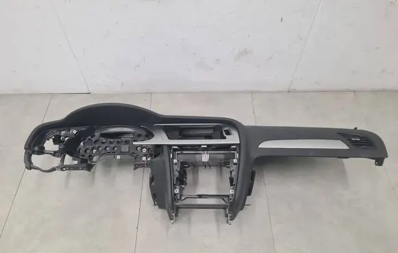 Audi A4 S4 B8 8K Dashboard 8K1857003 8K1857033