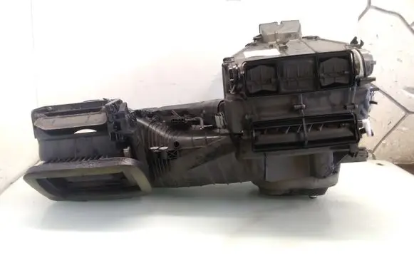 Volkswagen PASSAT B6 Interior heater climate box assembly housing 3C1820308
