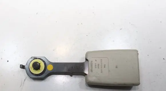 Jaguar XK8 - XKR Front seatbelt buckle HJA7012DA