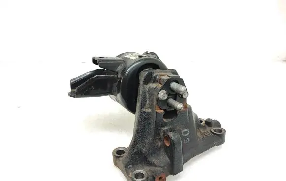 Engine mount bracket