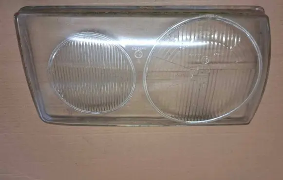 Mercedes-Benz W123 Headlight lense 