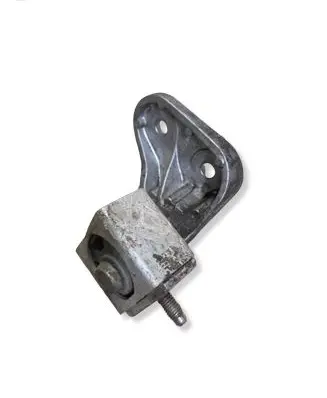 BMW X5 G05 Muffler mount bracket/holder 8683822