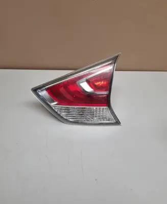 Nissan X-Trail T32 Tailgate rear/tail lights 22617939 686479