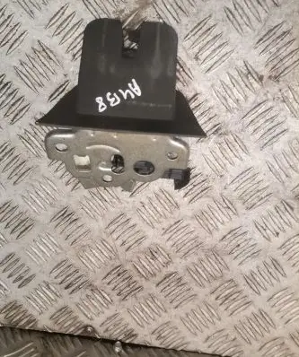Loading door lock