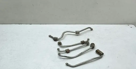 BMW 3 E90 E91 Fuel injector supply line/pipe 