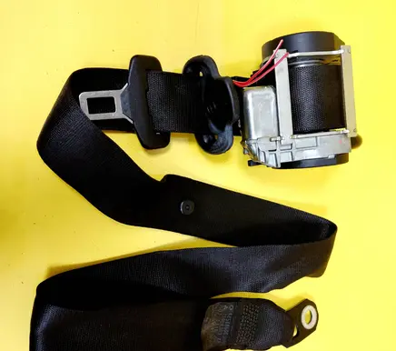 Mitsubishi Colt Front seatbelt 607131600