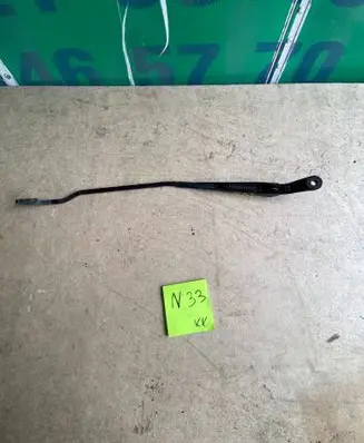 Volkswagen PASSAT B5 Front wiper blade arm 3B1955410