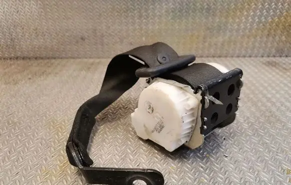 Mercedes-Benz C W204 Middle seatbelt (rear) 2048600085