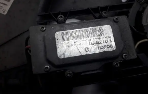 Volvo S60 Coolant fan relay 1137328081
