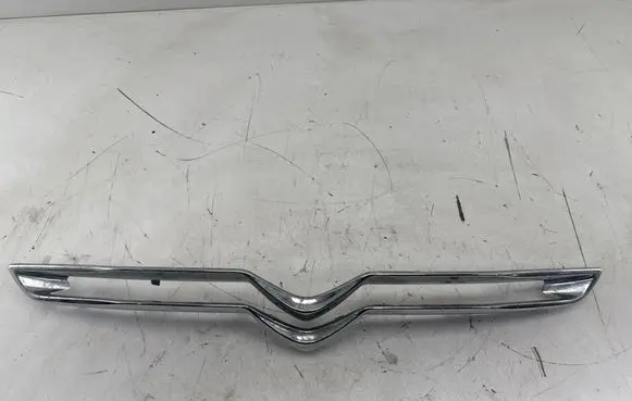 Citroen DS5 Front bumper upper radiator grill 9673280077 2007306 5105T0010