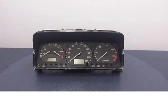 Volkswagen PASSAT B4 Speedometer (instrument cluster) 3A0919860M