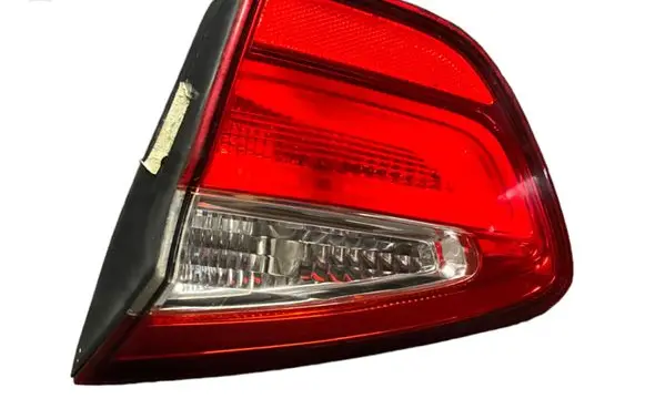 KIA Rio Tailgate rear/tail lights 924041W2